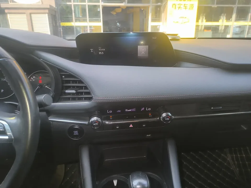 Mazda Axela Mazda3 Angkesela 2021 2.0L Automatic Premium Edition 2022 — thumbnail 5