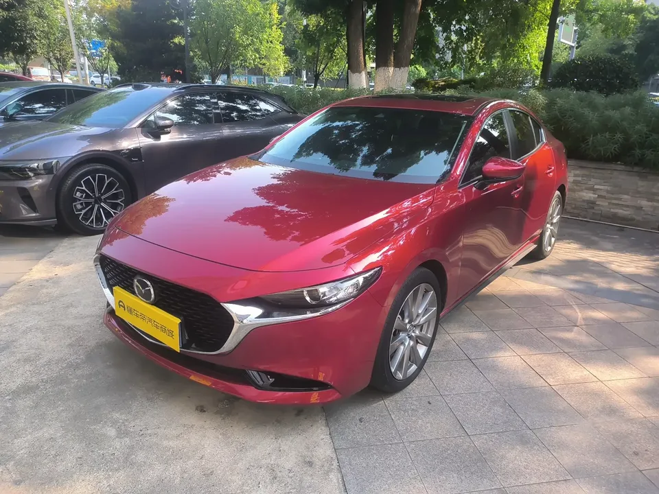 Mazda Axela Mazda3 Angkesela 2021 2.0L Automatic Premium Edition 2022 — photo 1, buy with delivery to Moscow