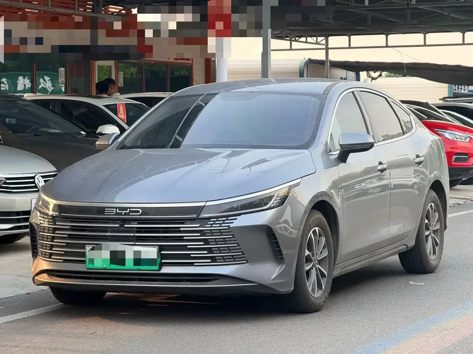 BYD Destroyer 05 Destroyer 05 2024 Honor Edition DM-i 55KM Deluxe 2025 — photo 1, buy with delivery to Moscow