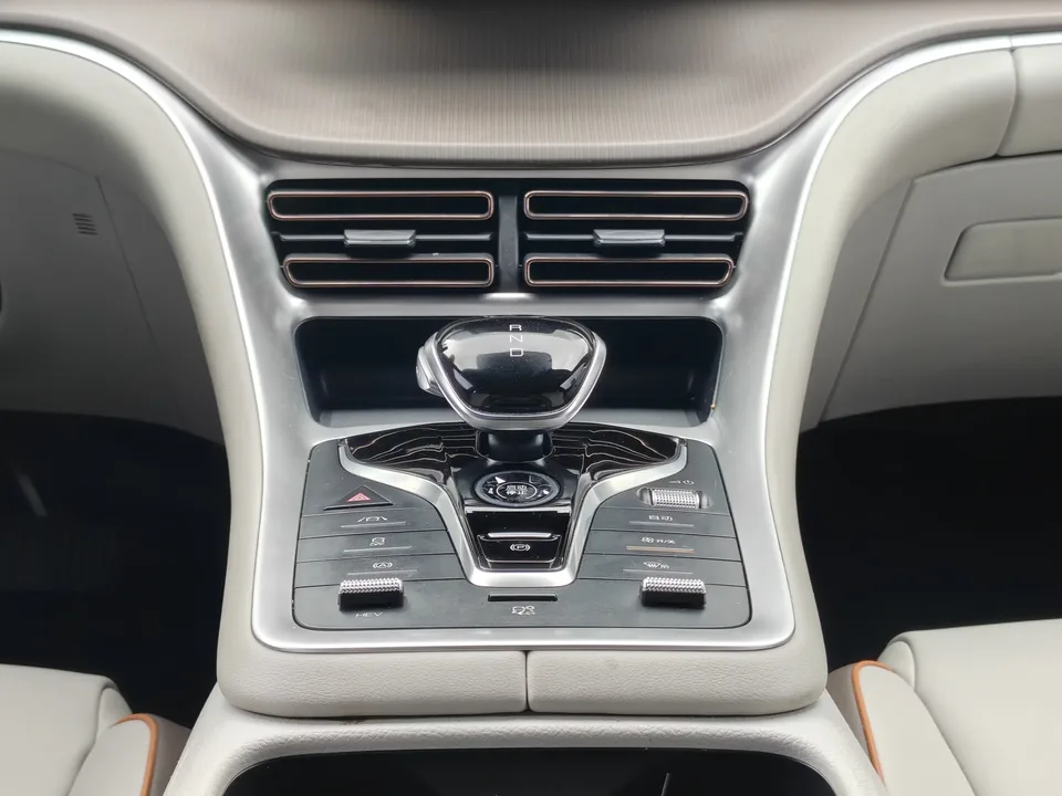 BYD Song Pro DM Song Pro DM 2022 DM-i 110km Flagship 2023 — thumbnail 3