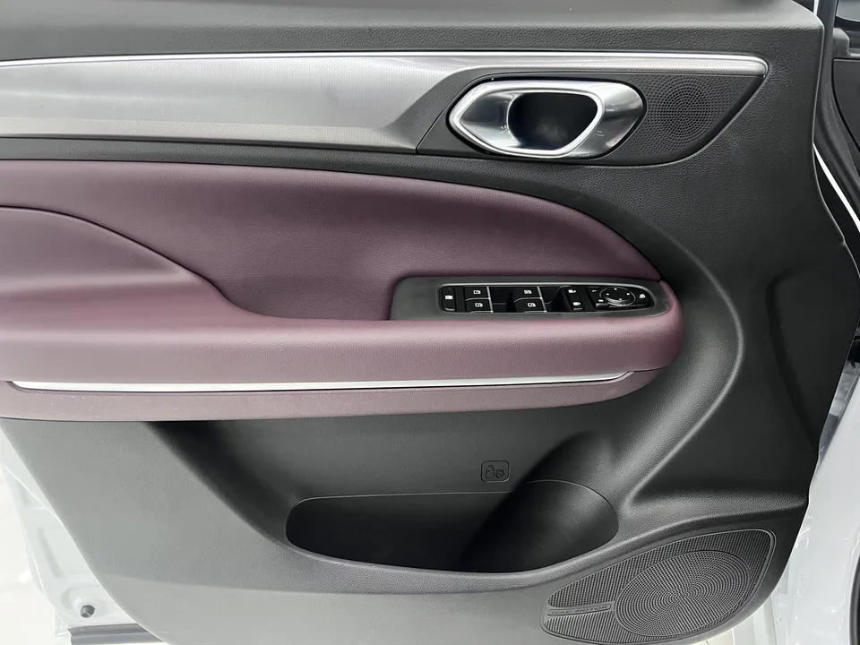 GAC Trumpchi M6 Trumpchi M6 2021 270T Automatic Premium Edition 7 Seaters 2022 — thumbnail 4