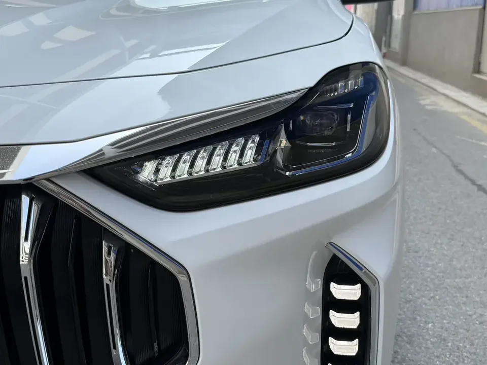 Jetour Jietu X70 PLUS Jietu X70 PLUS 2023 1.5T DCT Brave PLUS 7-seater 2023 — thumbnail 3