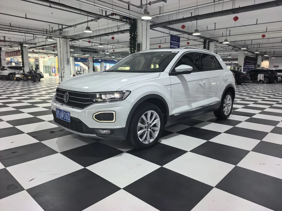 Volkswagen T-Roc TANG 2022 280TSI DSG 2WD Elite PLUS 2022 — photo 1, buy with delivery to Moscow