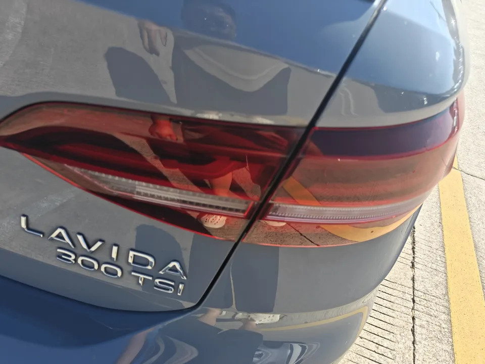Volkswagen Lavida Lavida 2023 300TSI DSG Full Elegance Edition 2023 — миниатюра 3