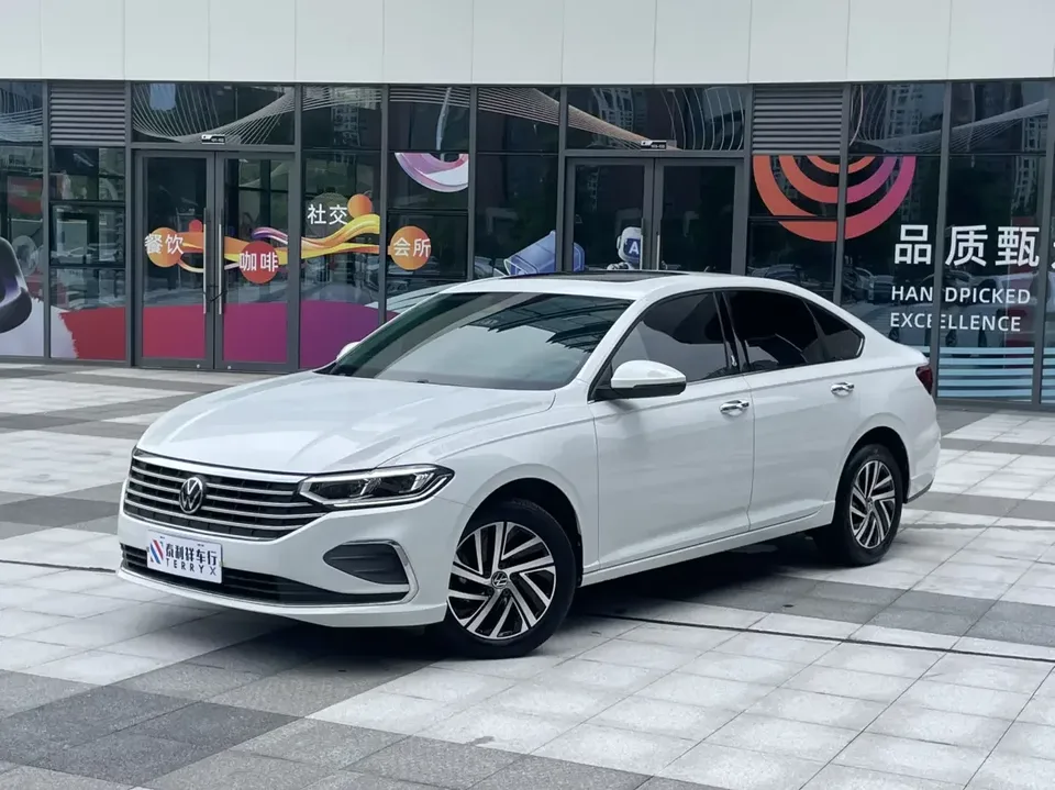 Volkswagen Lavida Lavida 2023 1.5L Automatic 5 Million Edition 2022 — photo 1, buy with delivery to Moscow