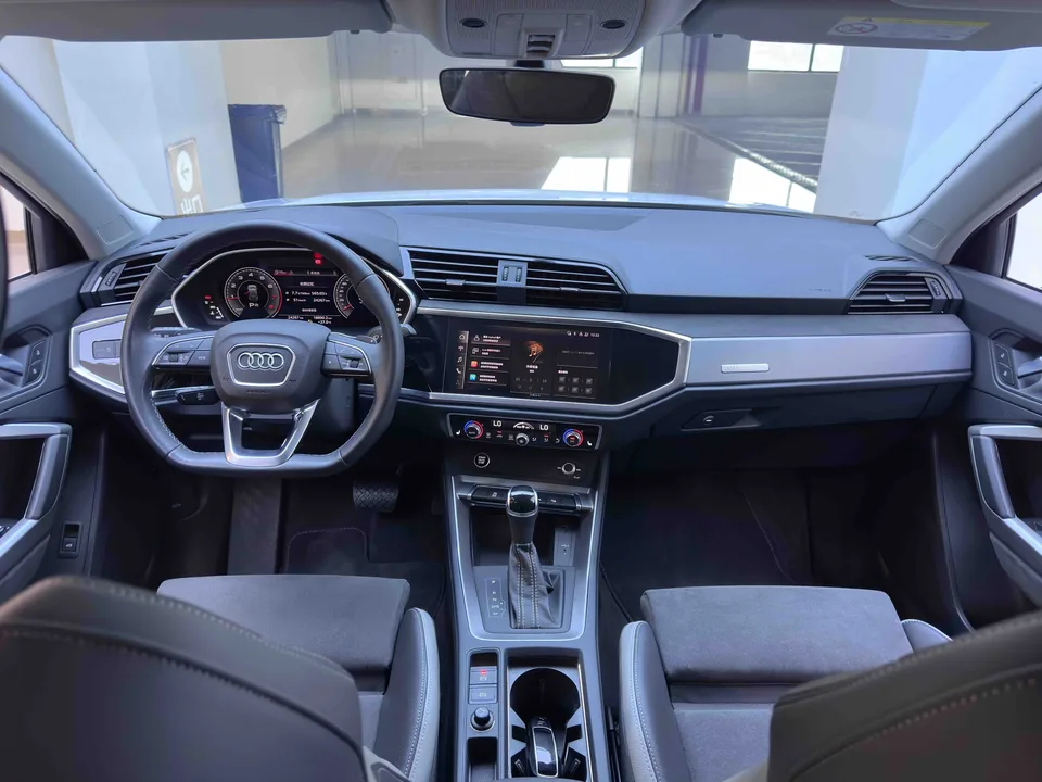 Audi Q3 Audi Q3 2023 35 TFSI Stylish Dynamic 2023 — thumbnail 4