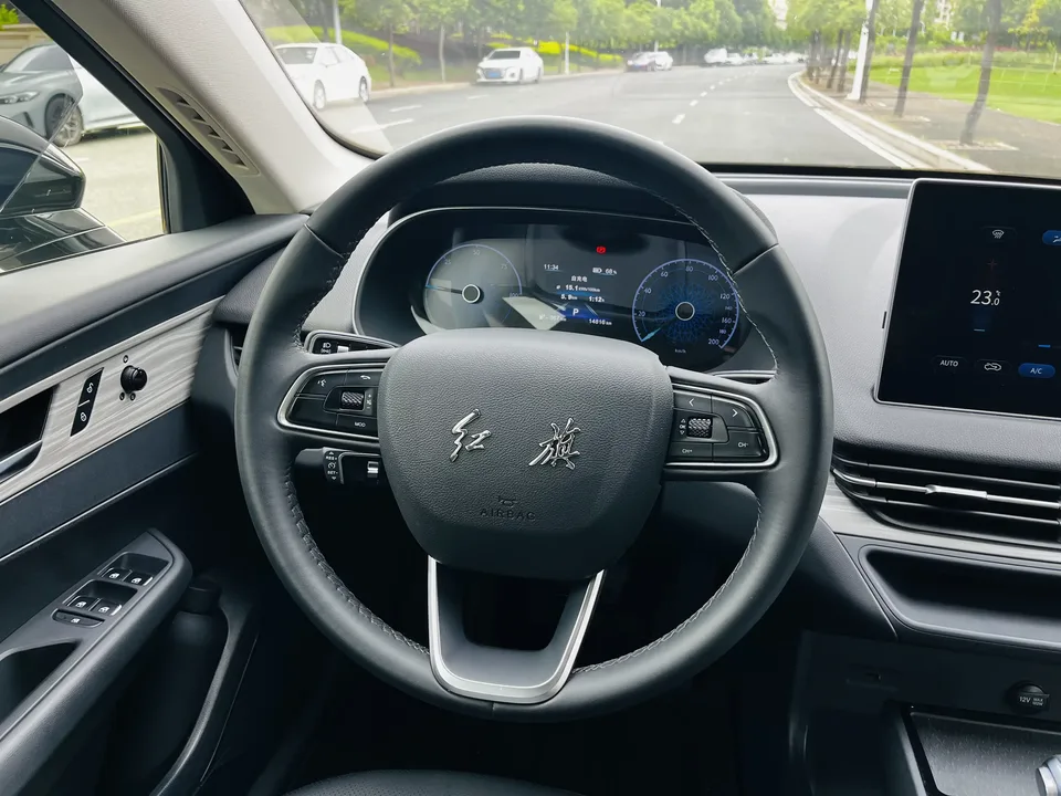 Hongqi E-QM5 Hongqi E-QM5 2024 560KM PLUS version 100kW 2024 — thumbnail 4