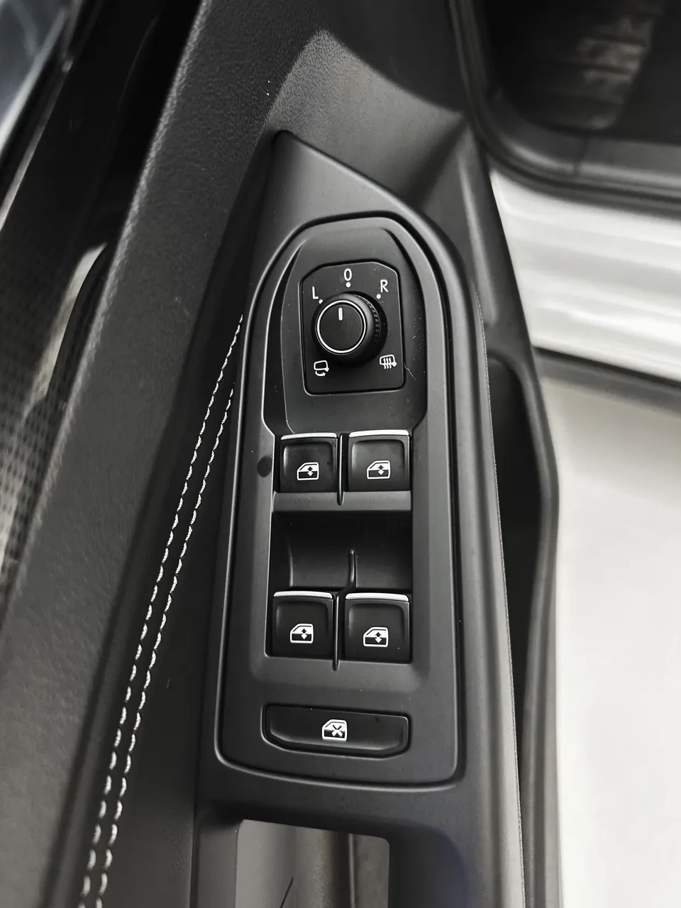 Volkswagen Golf golf 2021 280TSI DSG R-Line 2022 — thumbnail 3