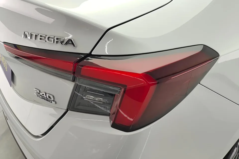 Honda Integra Style 2023 240TURBO CVT Leading Edition 2023 — thumbnail 3