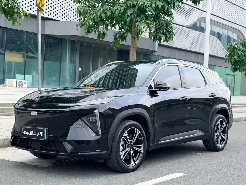 Geely Galaxy L7 Galaxy L7 2023 1.5T DHT 115km Starship 2024 — photo 1, buy with delivery to Moscow