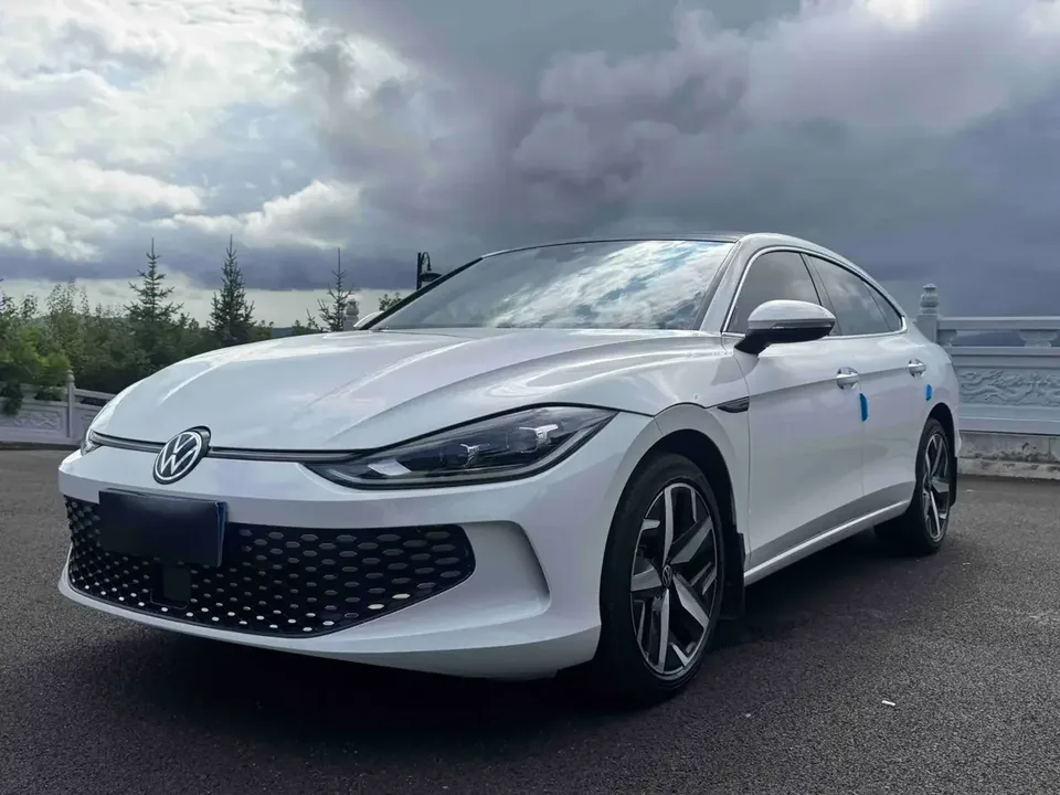 Volkswagen Lamando Lingdu 2022 Lingdu L 280TSI DSG Cool Edition 2022 — photo 1, buy with delivery to Moscow