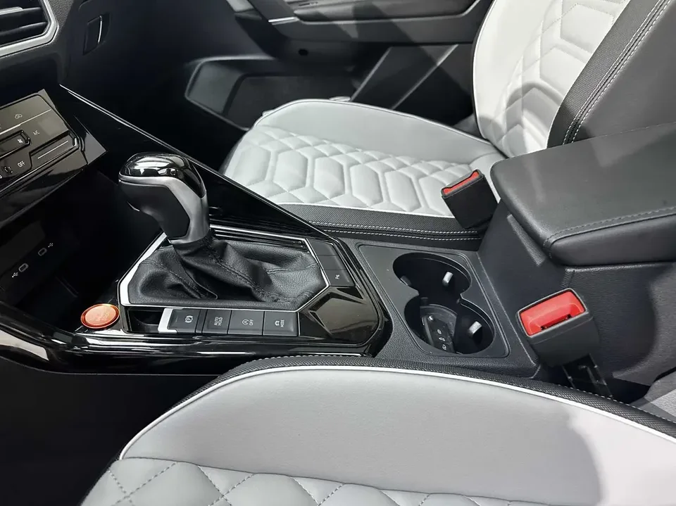 Volkswagen Tayron Tanyue 2023 280TSI 2WD Luxury Plus Advanced Edition 2022 — thumbnail 4