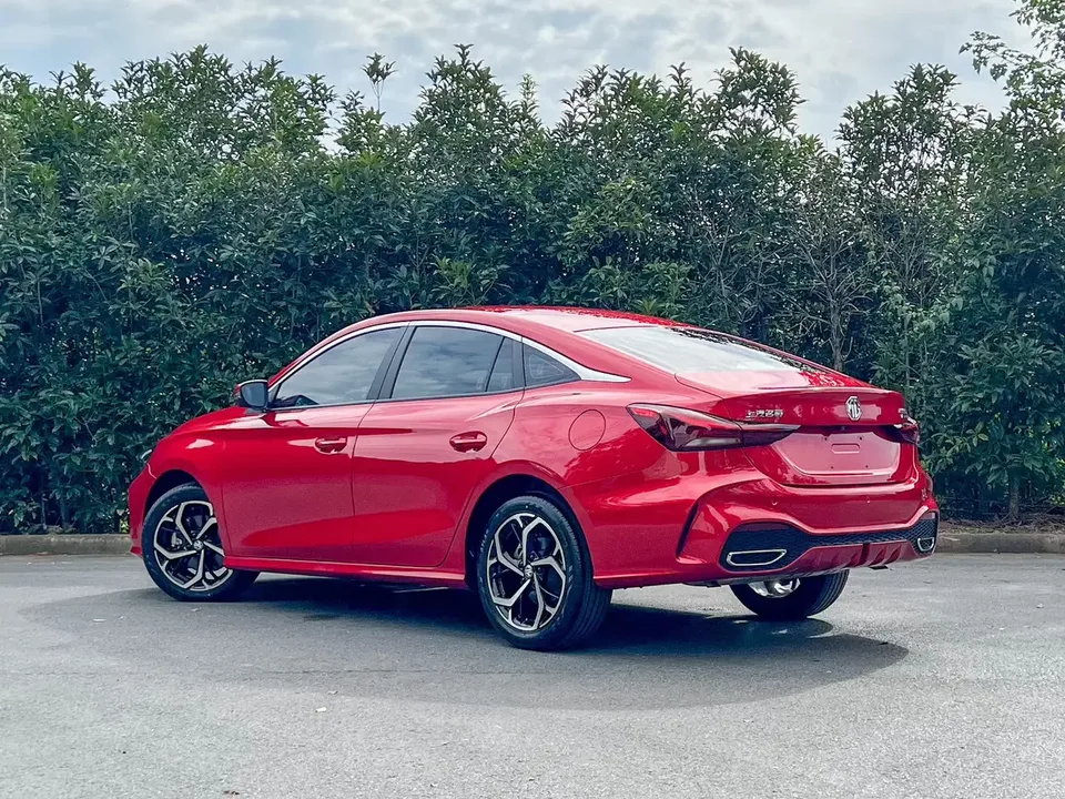 MG 5 MG5 2025 300TGI Global Flagship Edition 2025 — миниатюра 2