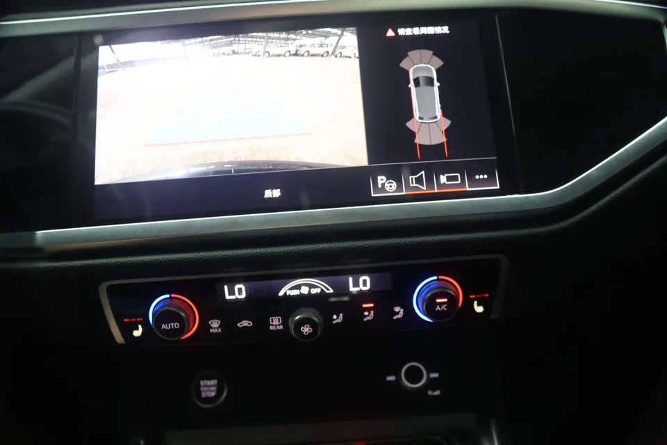 Audi Q3 Audi Q3 2023 35 TFSI Stylish Dynamic 2022 — thumbnail 3