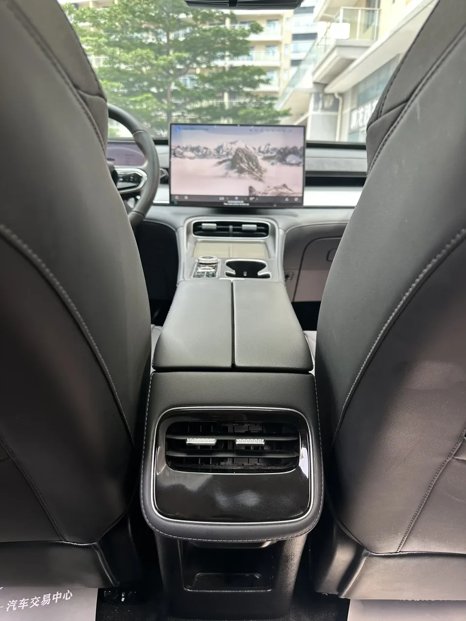 Chery Tiggo 8 PLUS C-DM Tiggo 8 PLUS C-DM 2025 1.5T Luxury 2025 — thumbnail 4