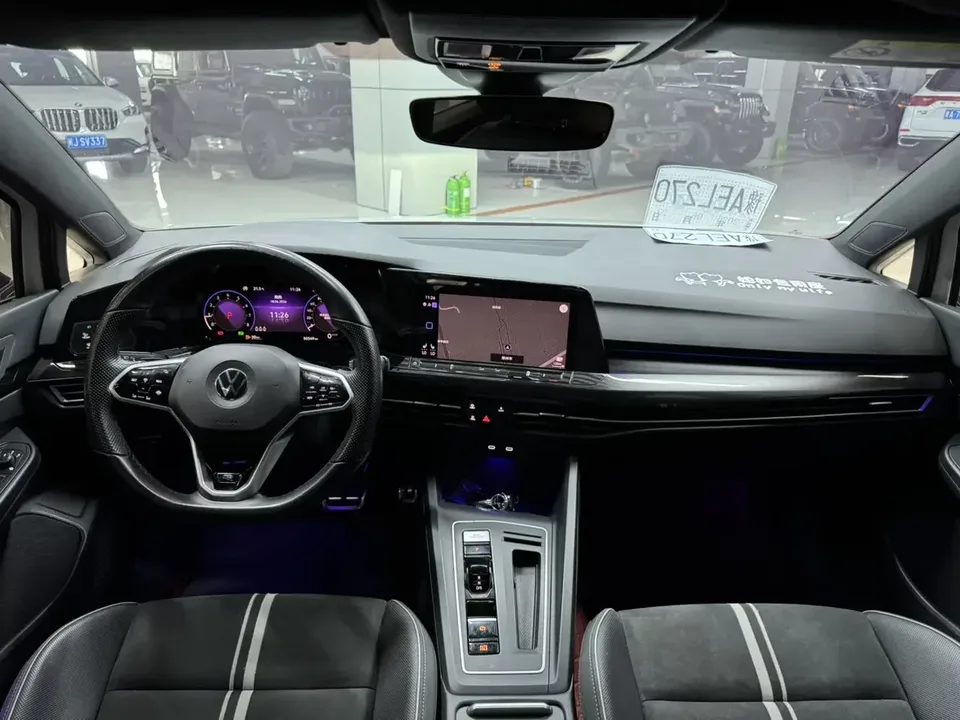 Volkswagen Golf golf 2021 280TSI DSG R-Line 2022 — миниатюра 5