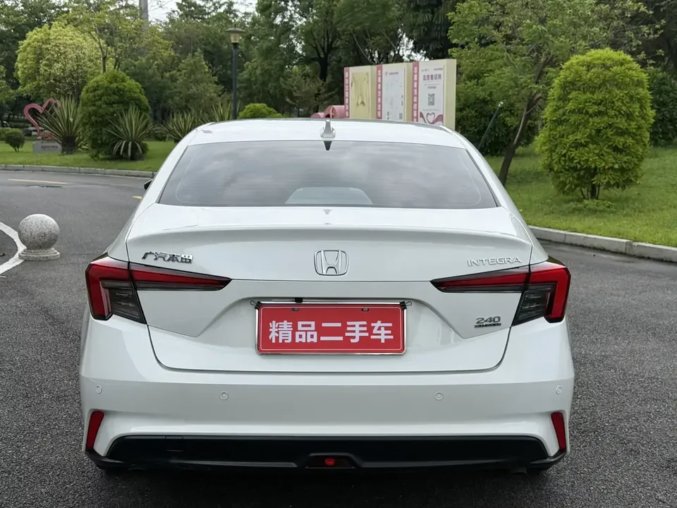 Honda Integra Style 2023 240TURBO CVT Tech Edition 2025 — thumbnail 2