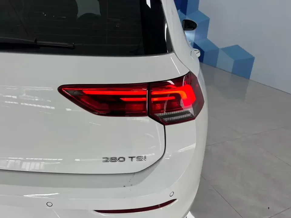 Volkswagen Golf golf 2021 280TSI DSG Pro First Edition 2022 — thumbnail 2