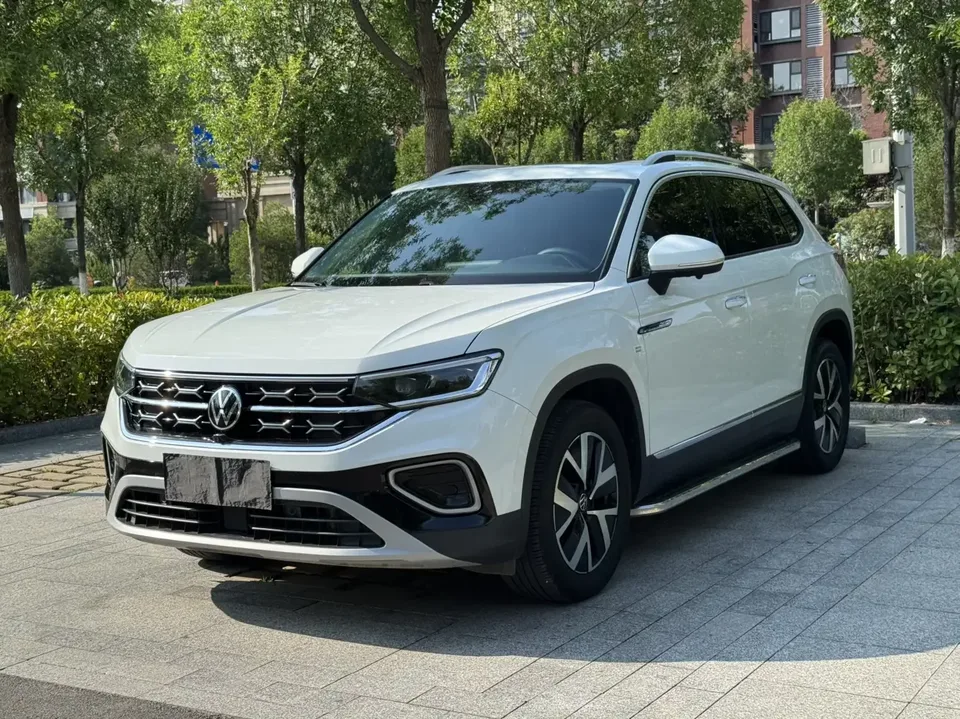 Volkswagen Tayron Tanyue 2023 280TSI 2WD Luxury Plus Advanced Edition 2023 — photo 1, buy with delivery to Moscow