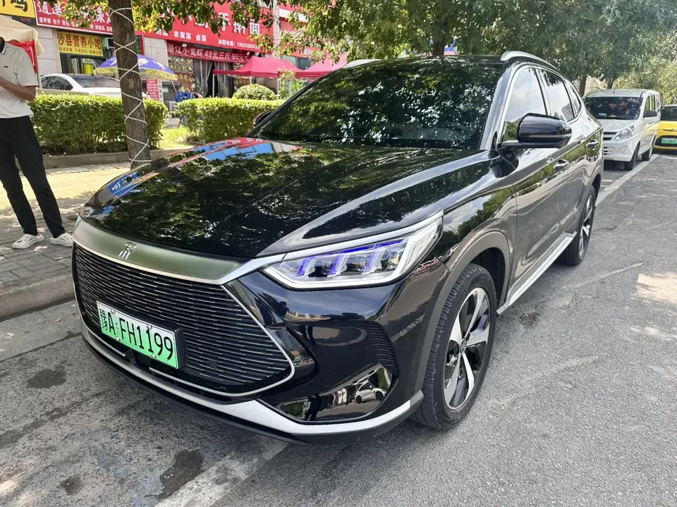 BYD Song PLUS DM Song PLUS DM 2021 DM-i 110KM 2WD Flagship PLUS 2022 — photo 1, buy with delivery to Moscow