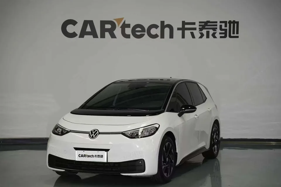 Volkswagen ID.3 Volkswagen ID.3 2024 Pure Smart Edition 2024 — photo 1, buy with delivery to Moscow