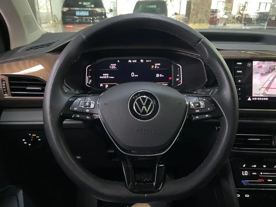 Volkswagen Tharu tuyue 2022 280TSI 2WD Deluxe Edition 2022 — thumbnail 5