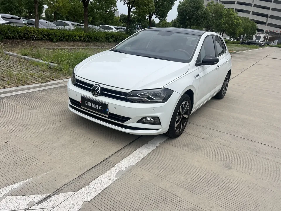 Volkswagen Polo Polo 2023 Modified Plus 1.5L Automatic Trendy and Cool Zhizun Edition 2024 — photo 1, buy with delivery to Moscow