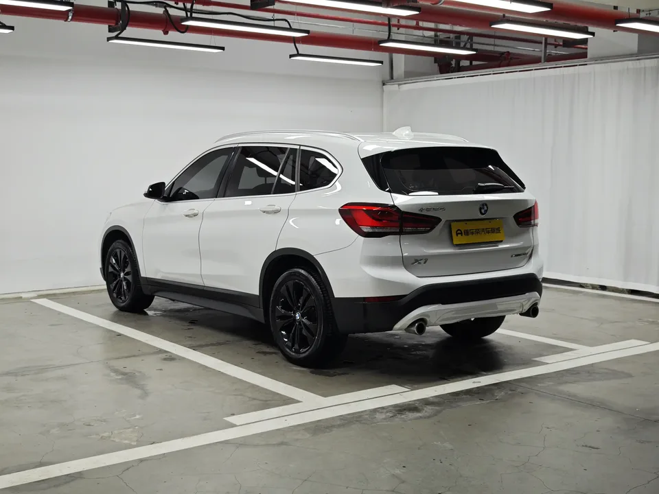 BMW X1 BMW X1 2021 sDrive20Li Fashion Edition 2022 — thumbnail 2