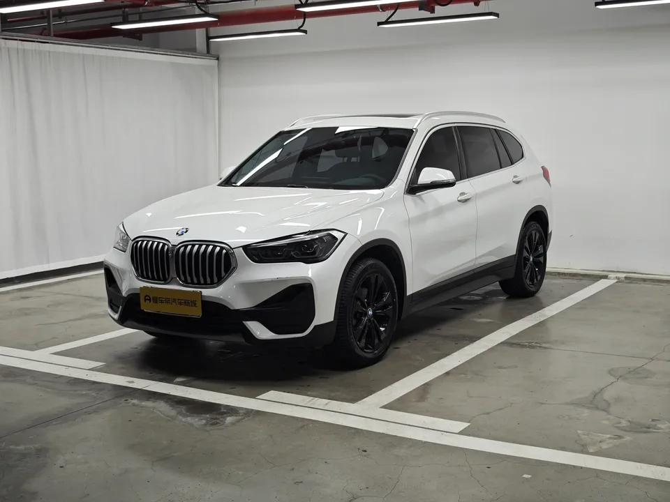 BMW X1 BMW X1 2021 sDrive20Li Fashion Edition 2022 — photo 1, buy with delivery to Moscow