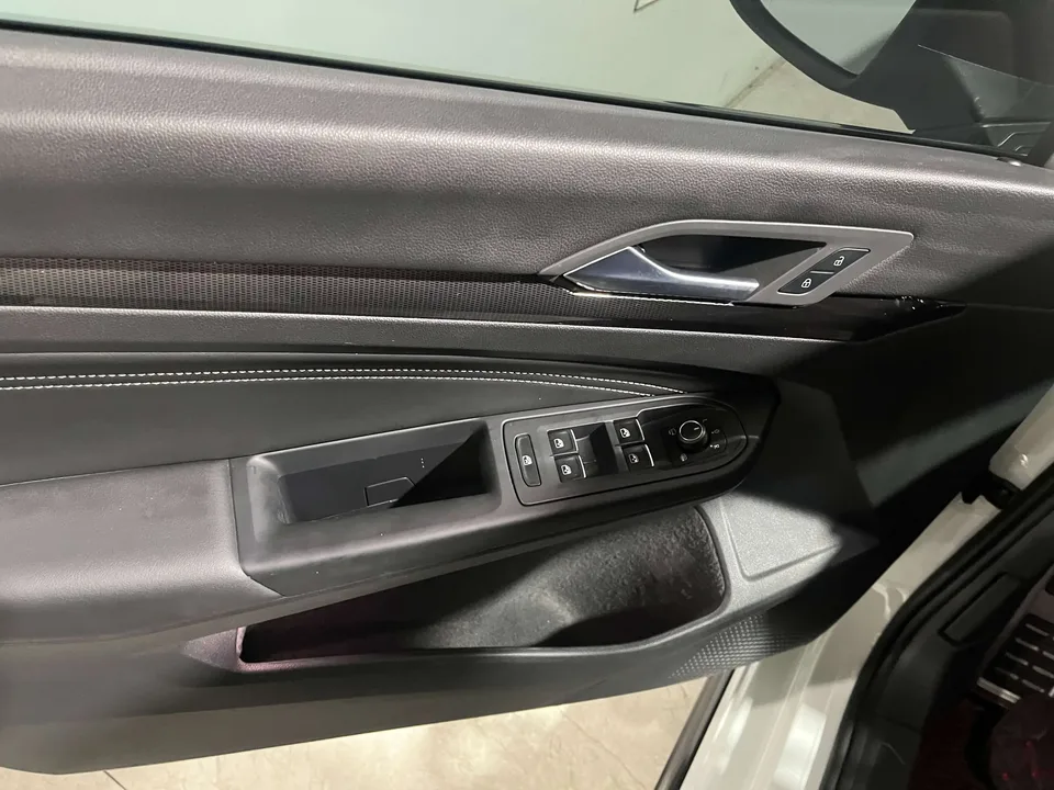 Volkswagen Golf golf 2023 280TSI DSG R-Line Lite 2023 — thumbnail 3
