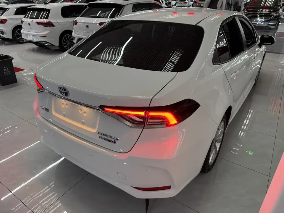 Toyota Corolla Corolla 2023 Intelligent Electric Hybrid Dual Engine 1.8L E-CVT Elite Edition 2023 — thumbnail 5