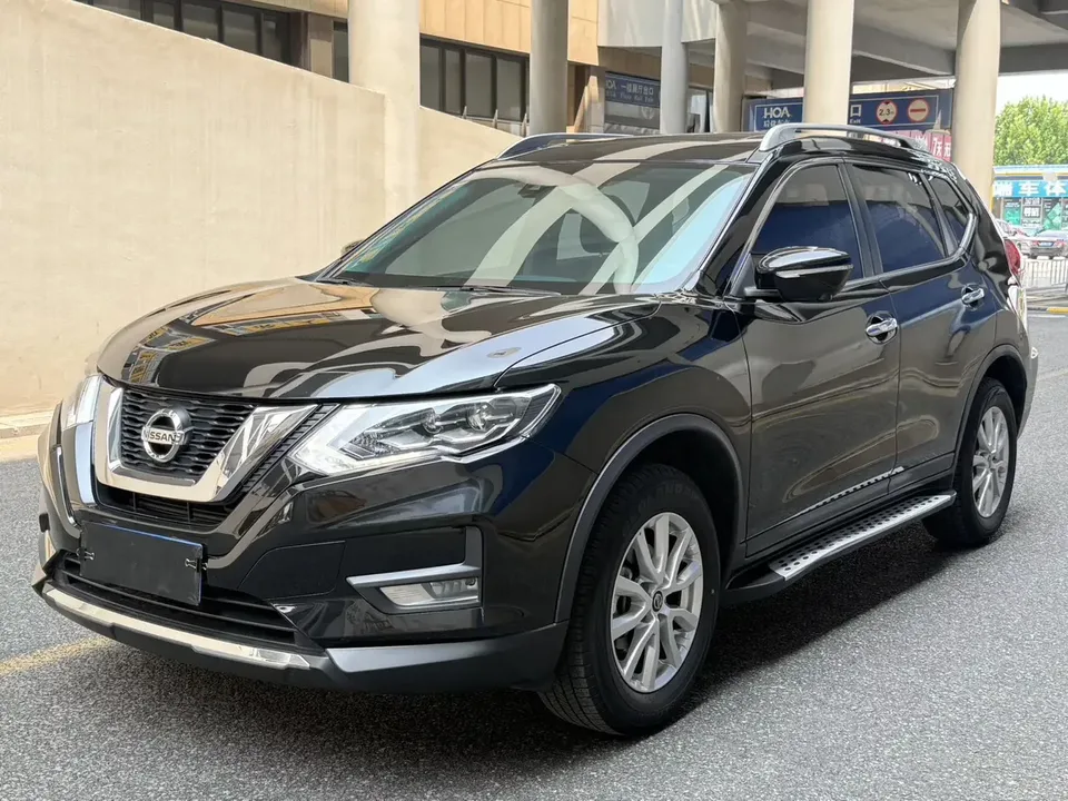 Nissan X-Trail Qijun 2023 Classic Edition 2.0L 2WD Smart Link Premium Edition 2023 — photo 1, buy with delivery to Moscow