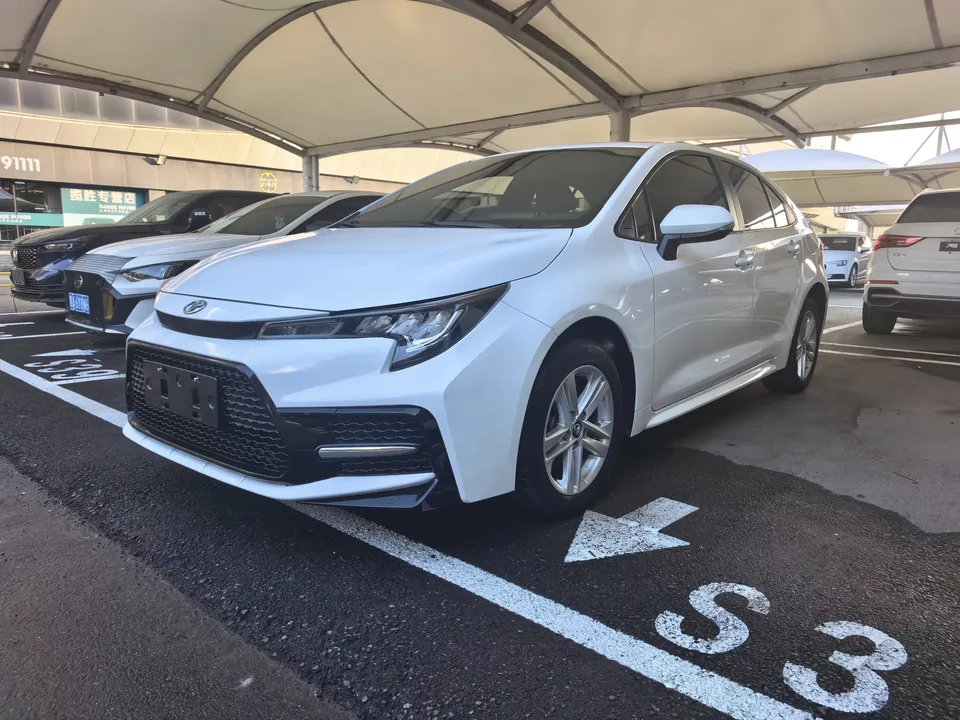 Toyota Levin Lei Ling 2022 185T CVT Deluxe Edition 2022 — photo 1, buy with delivery to Moscow