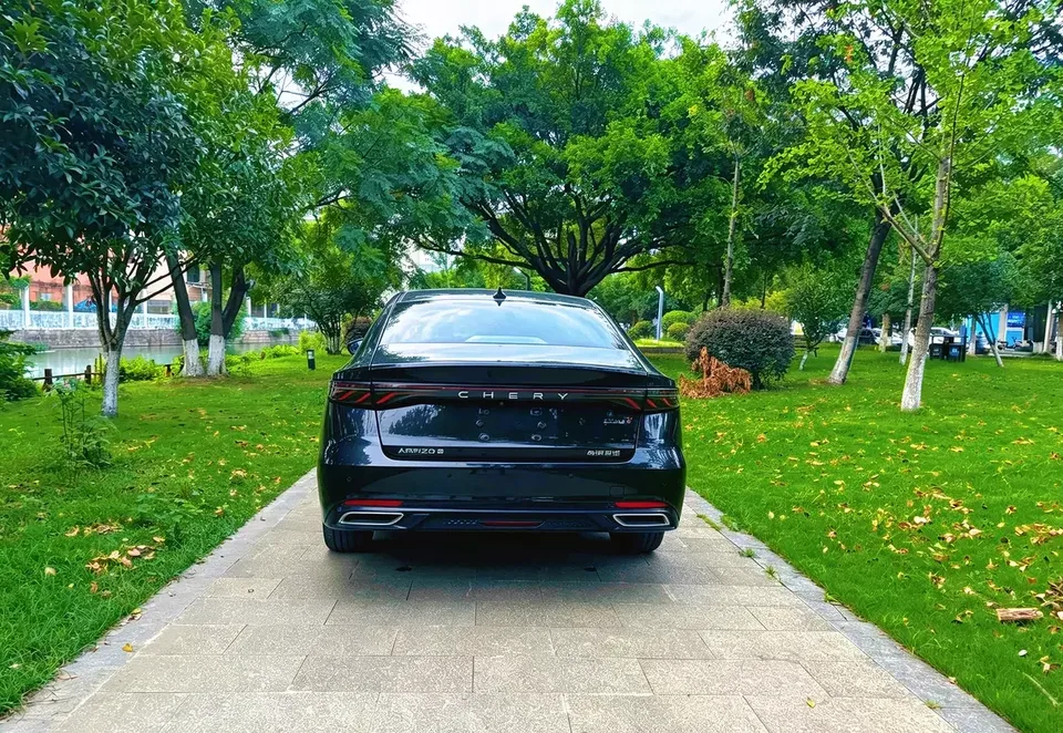 Chery Arrizo 8 PRO Arrizo 8 PRO 2025 1.6T DCT Luxury Model 2025 — thumbnail 2