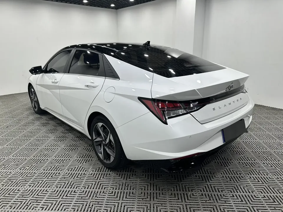 Hyundai Elantra Elantra 2022 1.5L CVT LUX Premium Edition 2022 — thumbnail 4
