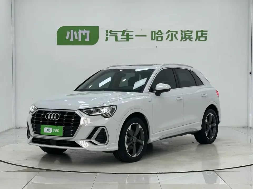 Audi Q3 Audi Q3 2022 35 TFSI Stylish Dynamic 2023 — photo 1, buy with delivery to Moscow