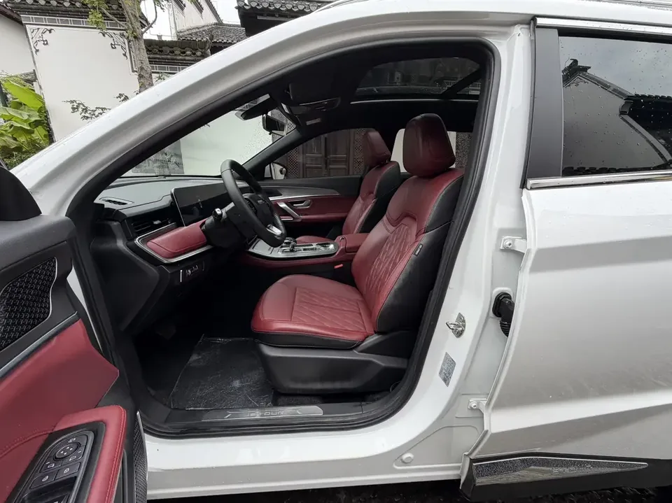 Jetour Jietu X70 PLUS Jietu X70 PLUS 2024 Champion Edition 1.5T DCT Champion MAX 5 Seaters 2024 — миниатюра 5