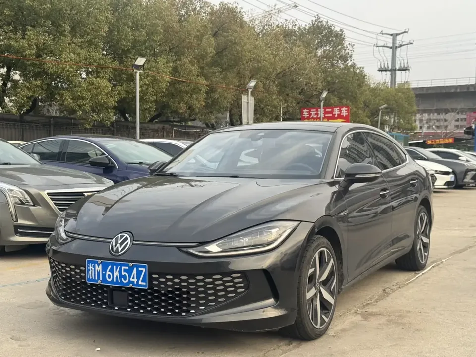 Volkswagen Lamando Lingdu 2023 Lingdu L 280TSI DSG Cool Edition 2023 — photo 1, buy with delivery to Moscow