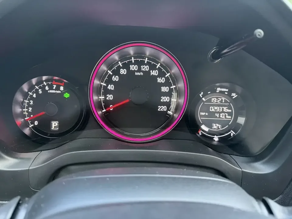 Honda WR-V HondaXR-V 2022 1.5L CVT Obsidian Edition 2022 — thumbnail 5