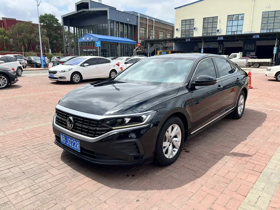 Volkswagen Passat Passat 2022 280TSI Business Edition 2022 — photo 1, buy with delivery to Moscow