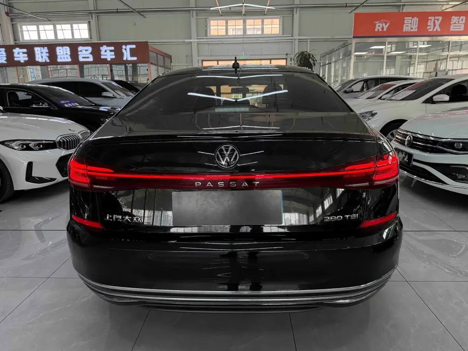 Volkswagen Passat Passat 2022 280TSI Elite Edition 2023 — thumbnail 2