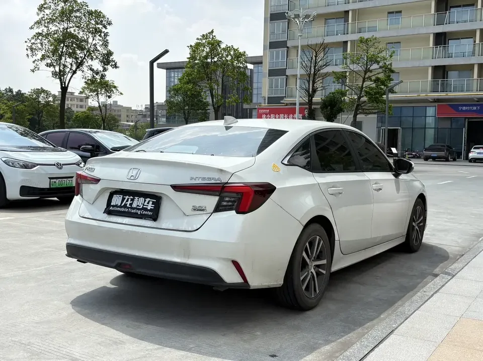 Honda Integra Style 2023 240TURBO CVT Leading Edition 2024 — thumbnail 2