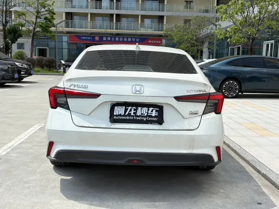 Honda Integra Style 2023 240TURBO CVT Leading Edition 2024 — thumbnail 4