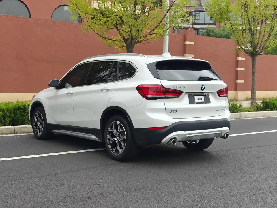BMW X1 BMW X1 2022 sDrive20Li Fashion 2023 — thumbnail 2