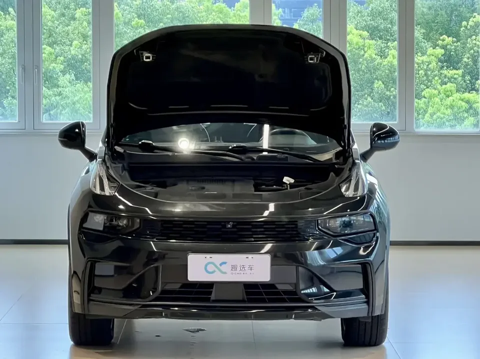 Lynk & Co 01 Lynk & Co 01 2023 EM-F PM 2023 — thumbnail 2