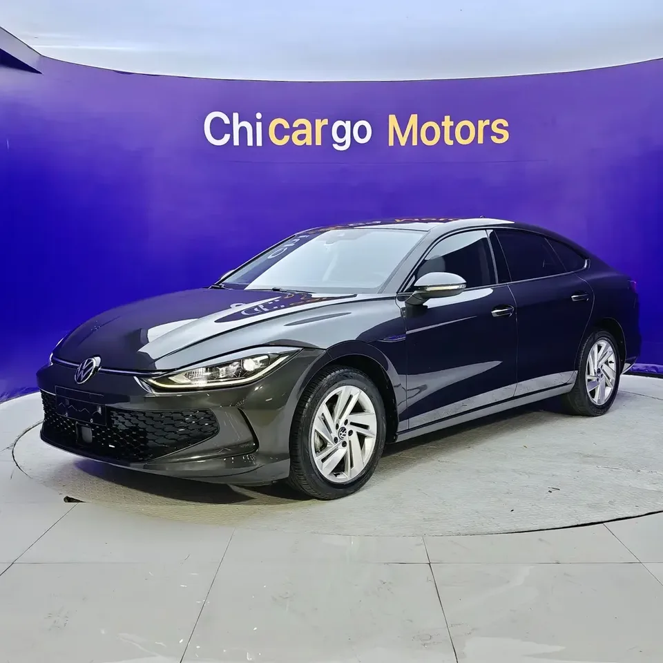 Volkswagen Lamando Lingdu 2022 Lingdu L 280TSI DSG Hot Edition 2023 — photo 1, buy with delivery to Moscow