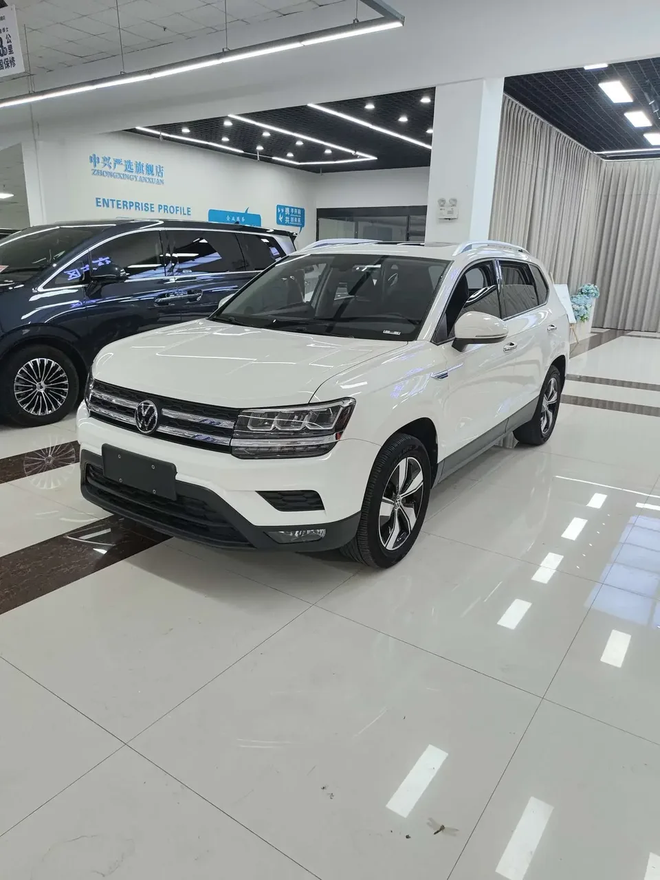 Volkswagen Tharu tuyue 2022 280TSI 2WD Comfort Edition 2022 — photo 1, buy with delivery to Moscow