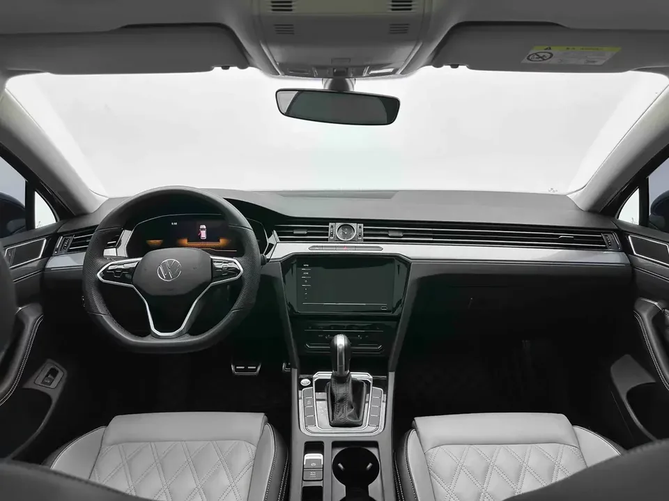 Volkswagen Magotan Magotan 2023 2 millionth anniversary edition 280TSI DSG leading model 2023 — thumbnail 4