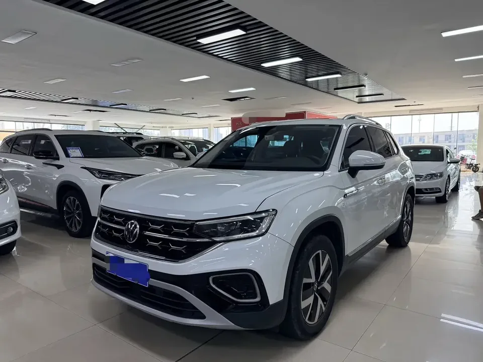 Volkswagen Tayron Tanyue 2023 280TSI 2WD Luxury Plus Advanced Edition 2022 — photo 1, buy with delivery to Moscow