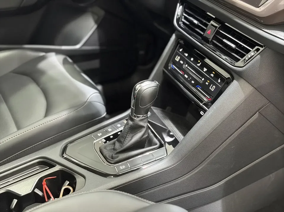 Volkswagen Tharu tuyue 2022 280TSI 2WD Deluxe Edition 2022 — thumbnail 4